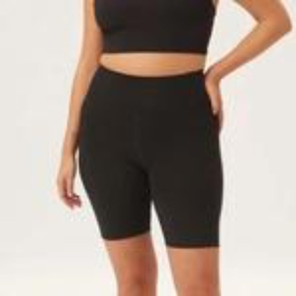 Black High-Waisted Biker Shorts | Athletic Yoga Gym Activewear